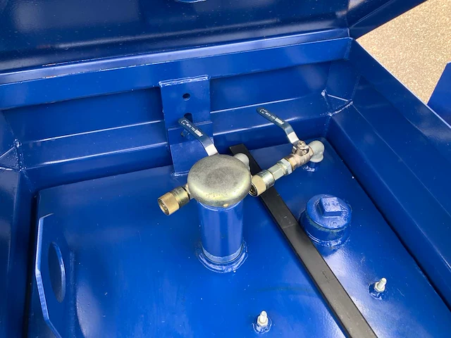 Tolsma ibc300 dieselolietank met inhoud - afbeelding 9 van  11