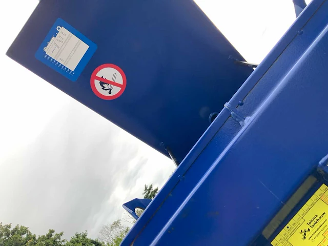 Tolsma ibc300 dieselolietank met inhoud - afbeelding 11 van  11