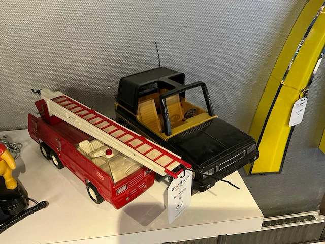 Tonka auto (2x) - afbeelding 1 van  6