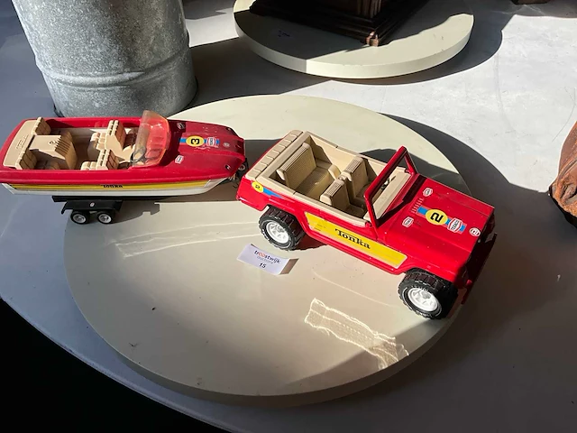 Tonka speelgoed auto - afbeelding 1 van  4