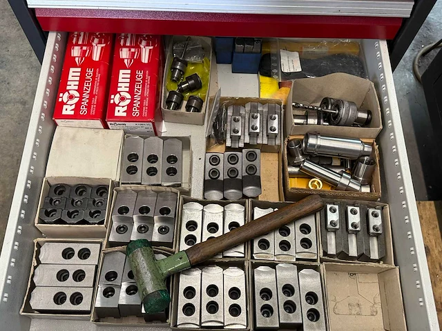 Tool cabinet drawler for lot 9 jaws, tools, belonging, centers - afbeelding 2 van  4