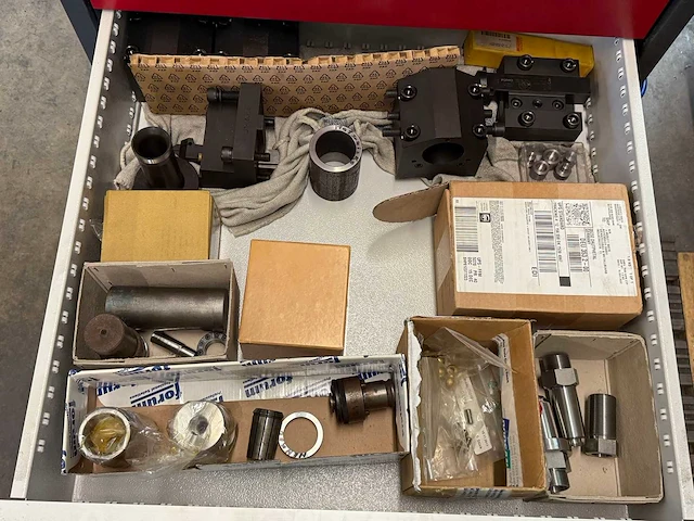 Tool cabinet drawler for lot 9 jaws, tools, belonging, centers - afbeelding 3 van  4