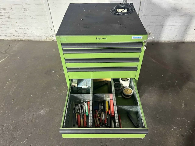 Tool cabinet with lamp - afbeelding 6 van  6