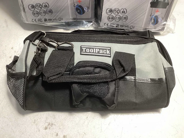 Toolpack gereedschapstas met bluetooth speaker (2x) - afbeelding 3 van  6
