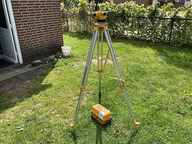 Topcon at-f6 bouwlaser - afbeelding 1 van  8