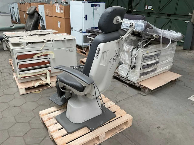 Topcon oc-2300 behandelstoel - afbeelding 5 van  8