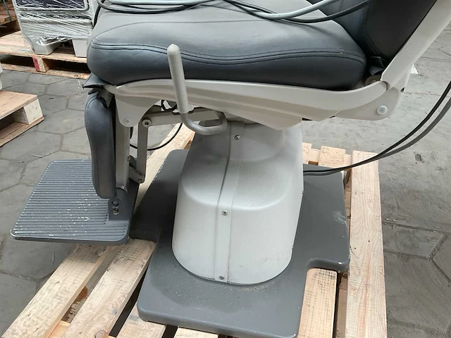 Topcon oc-2300 behandelstoel - afbeelding 6 van  8