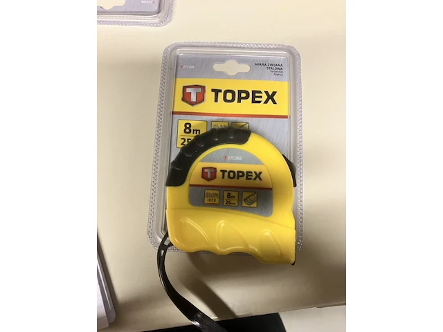 Topex professionele rolmaat 8mtr. gekeurd - afbeelding 1 van  7