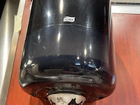 Tork handdoekdispenser & rvs zeepdispenser - afbeelding 4 van  5