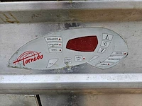 Tornado - bakwand - afbeelding 7 van  7