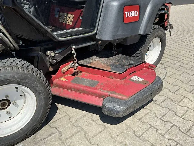Toro groundsmaster 360 diesel crosstrax 4wd gazonmaaier - afbeelding 15 van  21