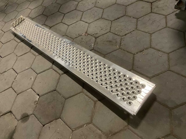 Torso cr20k10 oprijplaat - afbeelding 1 van  5