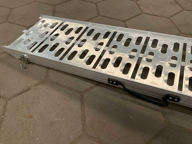 Torso cr34afs oprijplaat vouwbaar - afbeelding 2 van  4