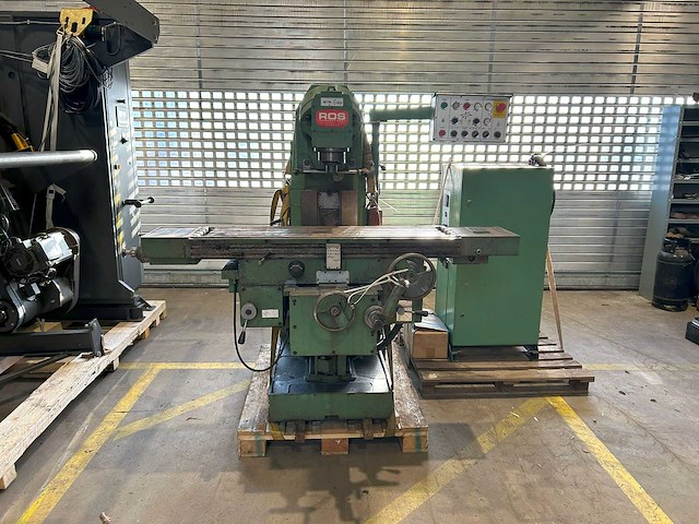 Tos - fgh 32 - universal milling machine - afbeelding 2 van  9