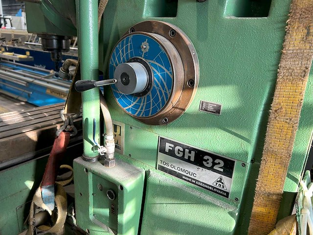 Tos - fgh 32 - universal milling machine - afbeelding 7 van  9