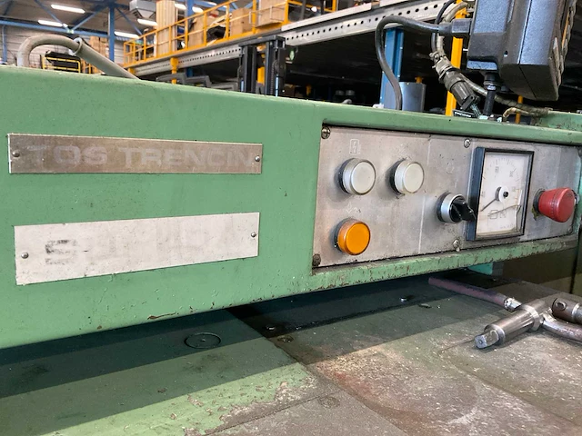 Tos sui40a/1500 universele draaibank - afbeelding 13 van  17