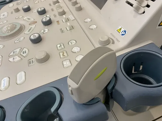 Toshiba - aplio xg - ultrasound equipment - afbeelding 9 van  12