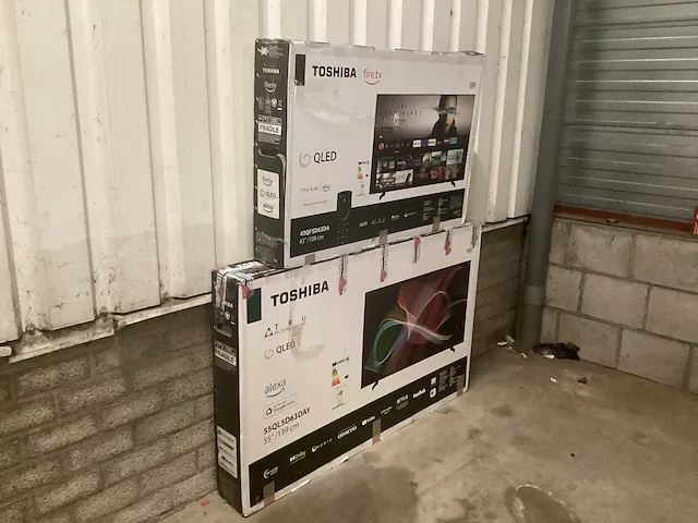 Toshiba - qled - televisie (2x) - afbeelding 2 van  8