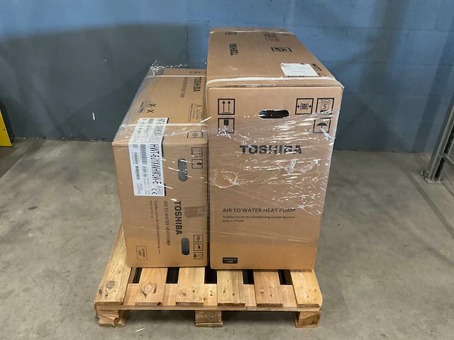 Toshiba - r32 estia - hwt-401hw-e / hwt-601xwhm3w-e - lucht-water warmtepomp set - afbeelding 4 van  6