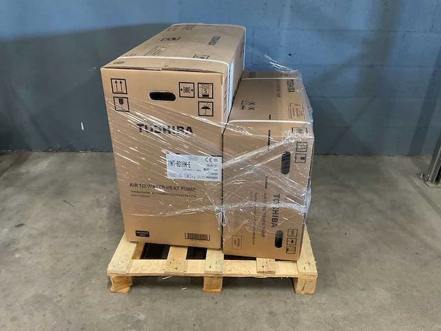 Toshiba - r32 estia - hwt-601hw-e / hwt-601xwhm3w-e - lucht-water warmtepomp set - afbeelding 4 van  6
