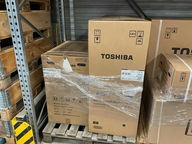 Toshiba - r32 estia - hwt-801hw-e / hwt-1101xwhm3w-e / bu80/0 - lucht-water warmtepomp set - afbeelding 5 van  8