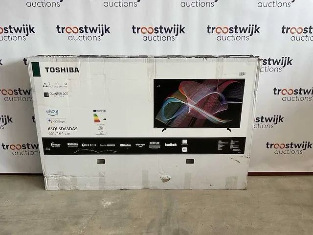 Toshiba 65 inch televisie - afbeelding 1 van  8