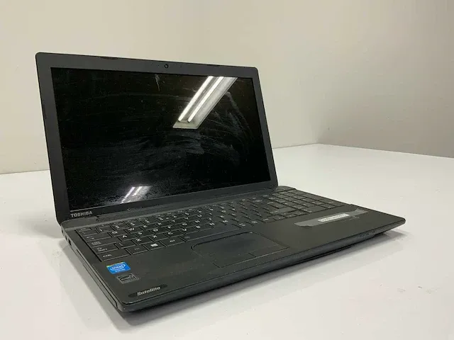 Toshiba c50-a-19t laptop - afbeelding 1 van  6