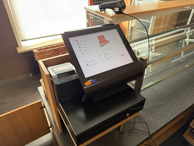 Toshiba mt 6140 a3r kleuren touchscreen kassasysteem met bonnenprinter en pinautomaat - afbeelding 1 van  9
