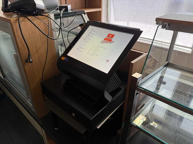 Toshiba mt 6140 e3r kleuren touchscreen kassasysteem met bonnenprinter en pinautomaat - afbeelding 1 van  8