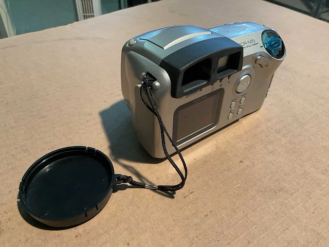 Toshiba pdr-m5 digitale fotocamera - afbeelding 3 van  5