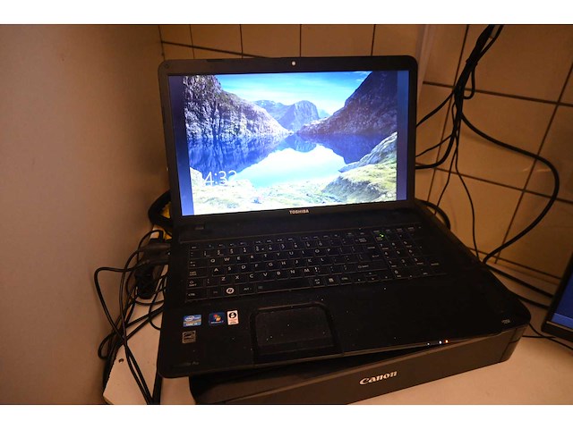 Toshiba satellite pro c870-11v windows laptop - afbeelding 1 van  4