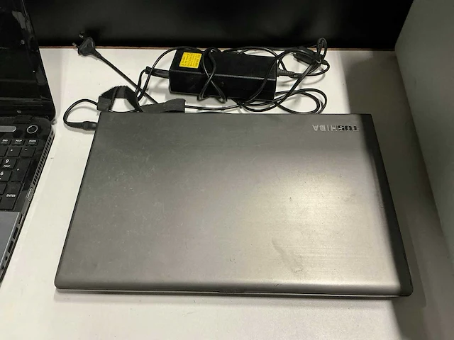 Toshiba tecra laptop - afbeelding 2 van  2