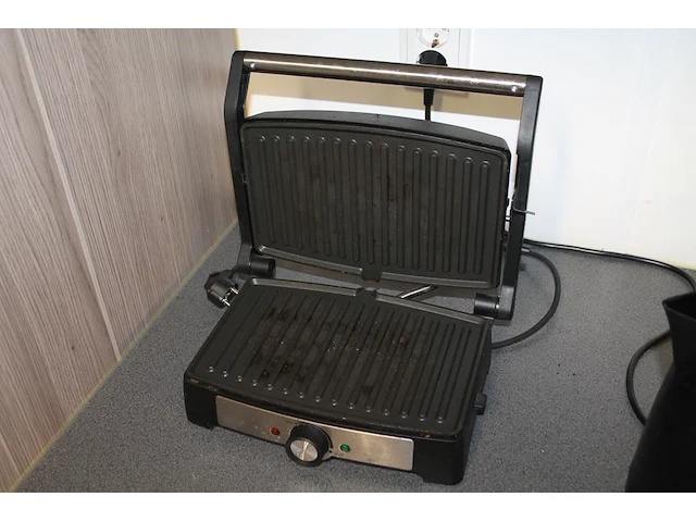 Tosti-ijzer tristar. - afbeelding 2 van  2