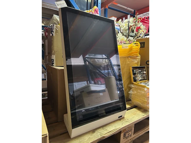 Touchscreen/verkoopzuil met scanner prestop, pt-kiosk-em32p-wall - afbeelding 1 van  3