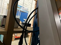 Touchscreen/verkoopzuil met scanner - afbeelding 2 van  4