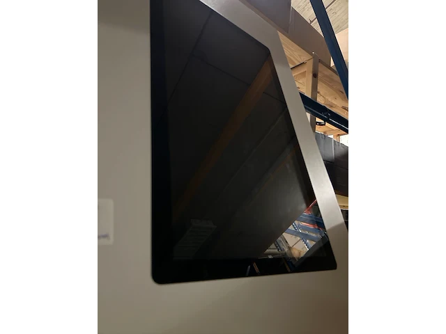 Touchscreen/verkoopzuil met scanner - afbeelding 3 van  4