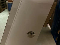 Touchscreen/verkoopzuil met scanner - afbeelding 4 van  4