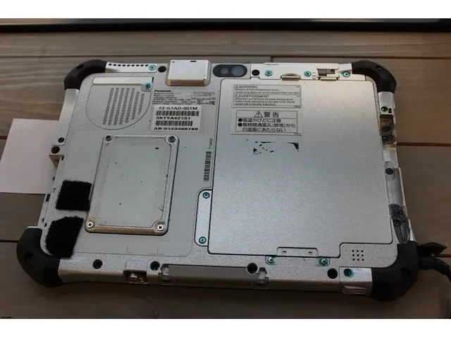 Toughpad panasonic fz-g1 i5 v pro. 4 gb werkgeheugen. 118 gb harde schijf - afbeelding 3 van  3