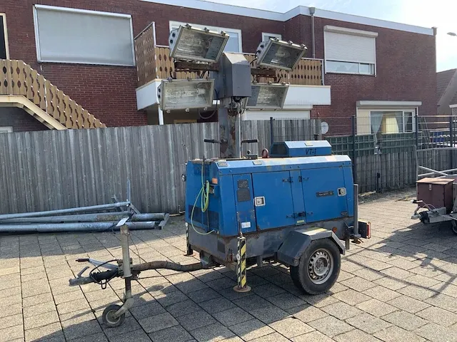 Tower light s.r.l. vt1 lichtmast aggregaat aanhangwagen - afbeelding 1 van  15