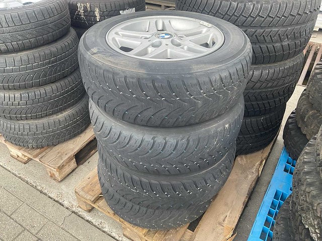 Toyo autoband met bmw velg 195/65 r15 (4x) - afbeelding 2 van  7