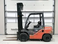 Toyota - 02-8fdf30 - vorkheftruck - afbeelding 7 van  10