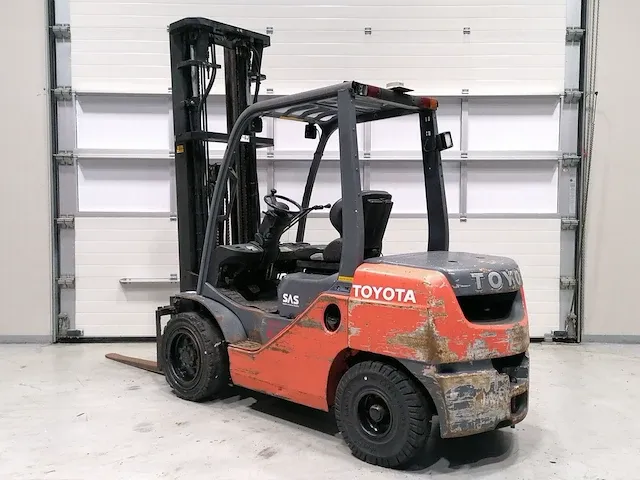 Toyota - 02-8fdf30 - vorkheftruck - afbeelding 9 van  10
