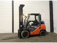 Toyota - 02-8fg30 - vorkheftruck - 2012 - afbeelding 1 van  19
