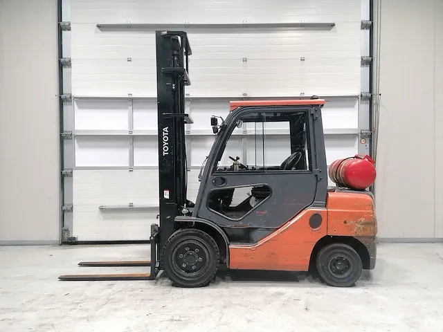 Toyota - 02-8fgf30 - vorkheftruck - afbeelding 3 van  10