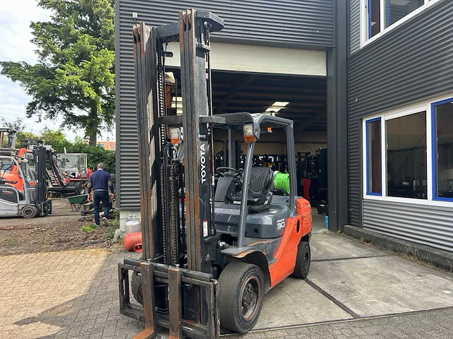 Toyota - 02-8fgf30 - vorkheftruck - afbeelding 1 van  9