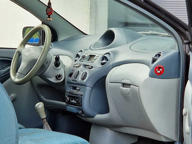 Toyota - 1999 - yaris - 1.0-16v vvt-i terra - zj-zs-15 - afbeelding 10 van  19