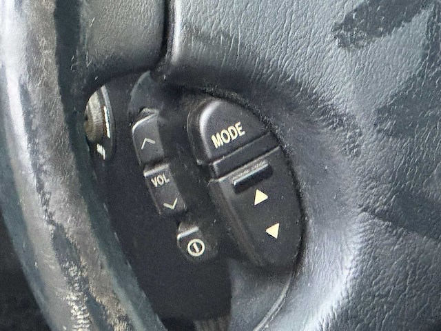 Toyota - 2002 - avensis - 2.0-16v executive - afbeelding 2 van  14