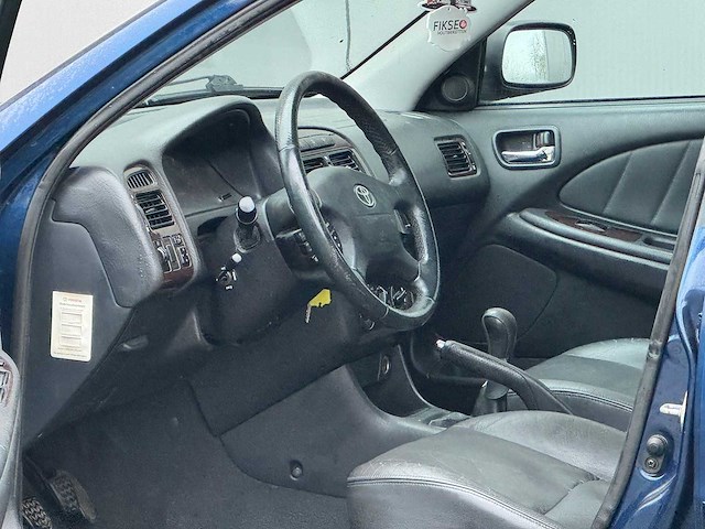 Toyota - 2002 - avensis - 2.0-16v executive - afbeelding 13 van  14