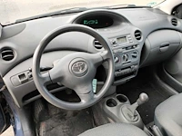 Toyota - 2003 - yaris - 1.0 vvt-i - 8-zkx-02 - afbeelding 6 van  17