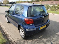 Toyota - 2003 - yaris - 1.0 vvt-i - 8-zkx-02 - afbeelding 12 van  17